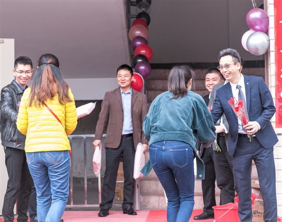 在拓普聯(lián)科，我們收獲溫暖與尊重；